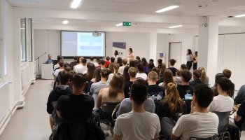 2025_09_08_10_regisztracios_het_41